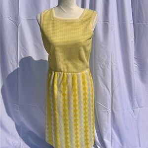 Vintage Retro 🔥 1950’s - 60’s Mod Yellow Sleeveless Dress 👗Cocktail